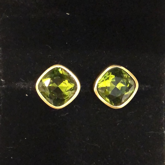 HEIDI DAUS Square Faceted Spring Green Swarovski Crystal Earrings - Picture 13 of 14